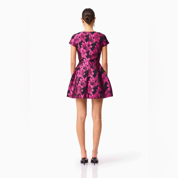 Elliatt Holly Short Sleeve Mini Dress in Pink & Black Floral Size S NWT - Picture 4 of 9